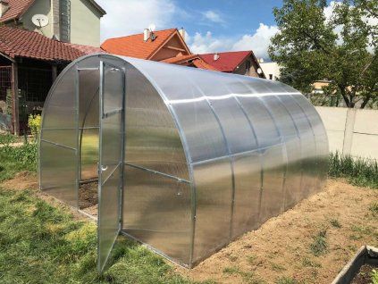 zahradni obloukovy sklenik legi estragon